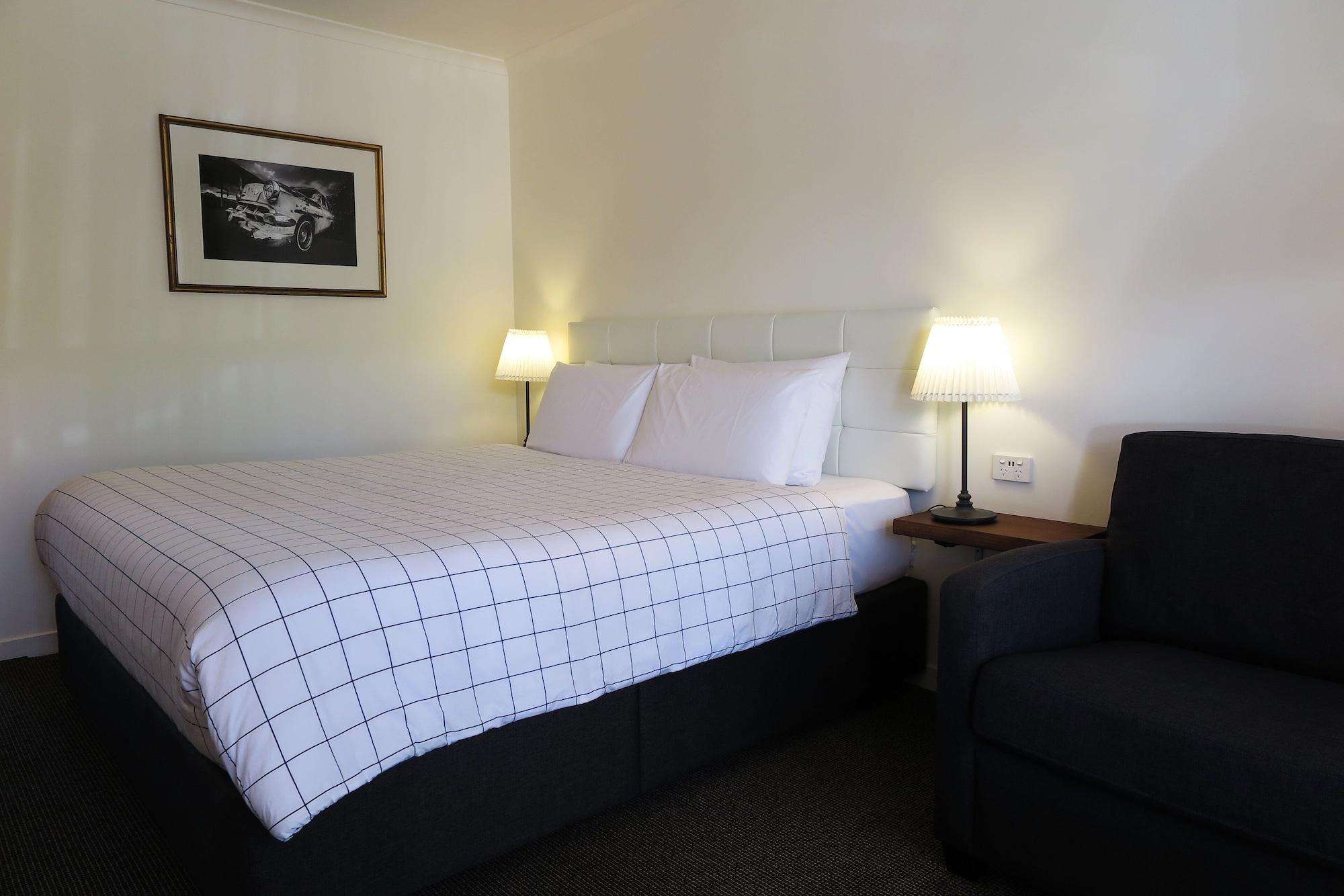 ميريمبولا Summerhill Motor Inn (Adults Only) المظهر الخارجي الصورة