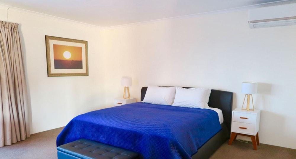 ميريمبولا Summerhill Motor Inn (Adults Only) المظهر الخارجي الصورة