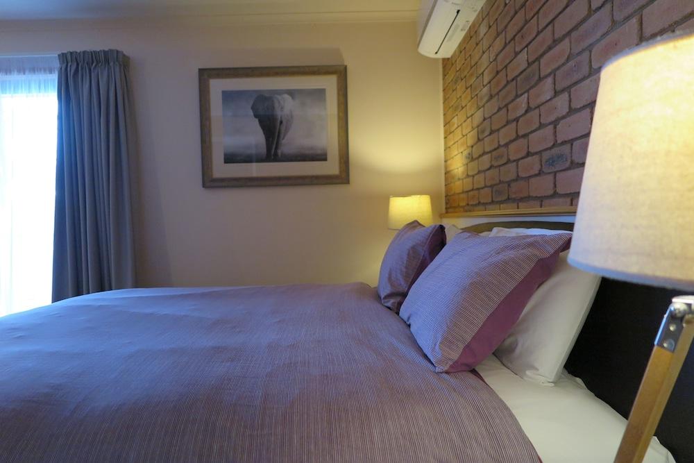 ميريمبولا Summerhill Motor Inn (Adults Only) المظهر الخارجي الصورة