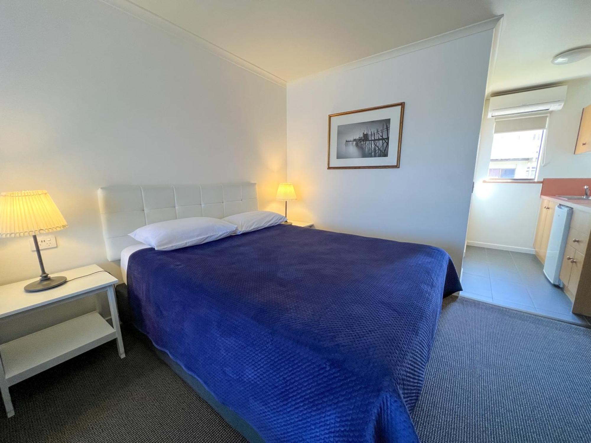 ميريمبولا Summerhill Motor Inn (Adults Only) المظهر الخارجي الصورة