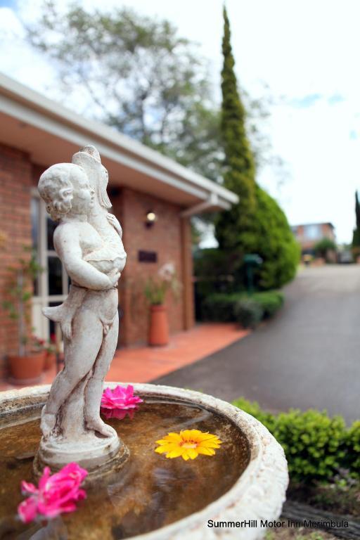 ميريمبولا Summerhill Motor Inn (Adults Only) المظهر الخارجي الصورة